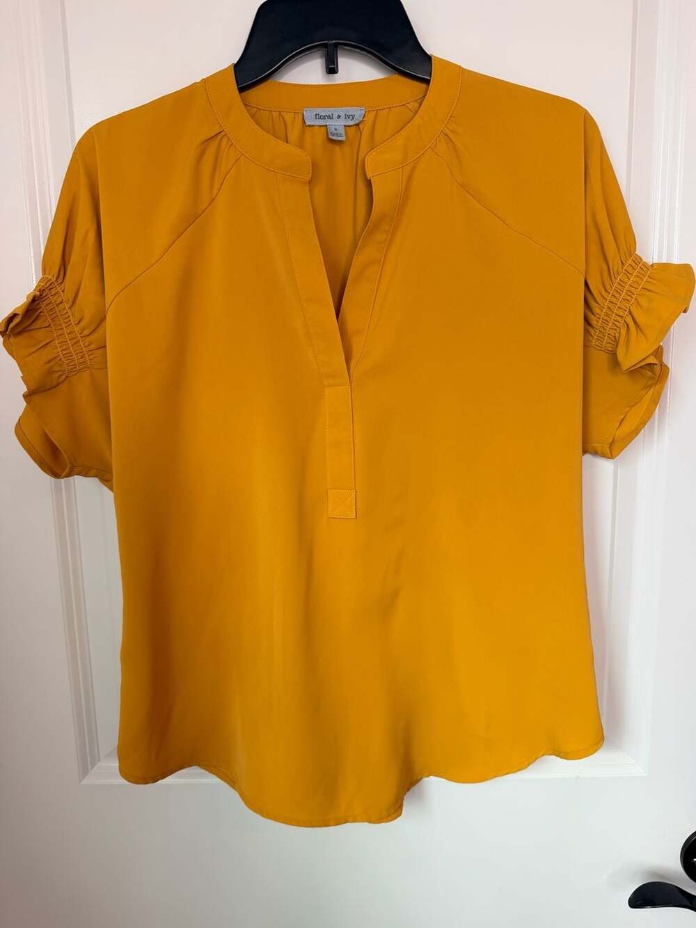 Floral & Ivy Women's Mustard Yellow Notched Neck Puff Sleeve Blouse SM